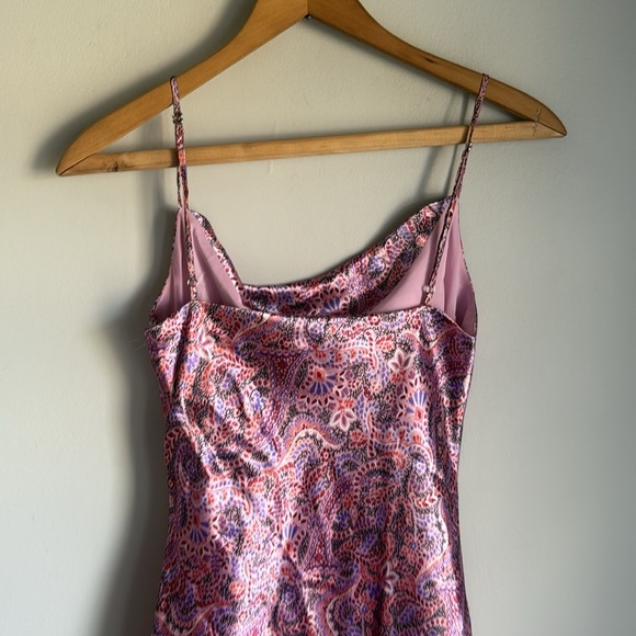 CINQ À SEPT Ryder Paisley Satin Mini Dress In Trm 2 - Picture 6 of 14